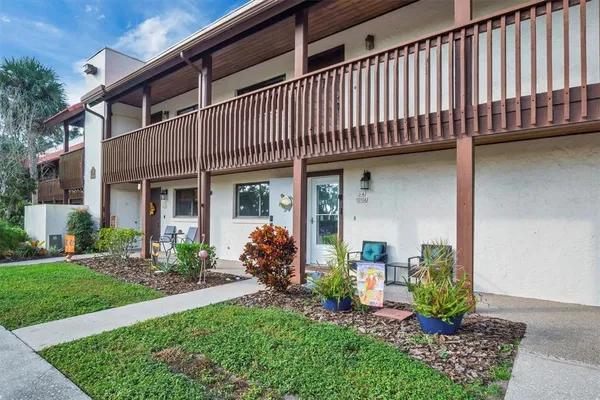 $174,000 | 10104 Village Drive, Unit 4, Lake Wales, FL 33898