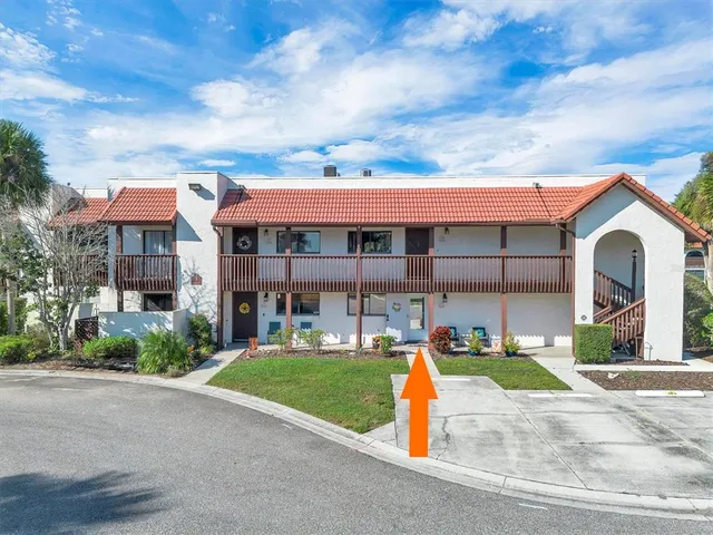 $174,000 | 10104 Village Drive, Unit 4, Lake Wales, FL 33898