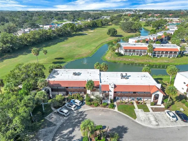 $174,000 | 10104 Village Drive, Unit 4, Lake Wales, FL 33898
