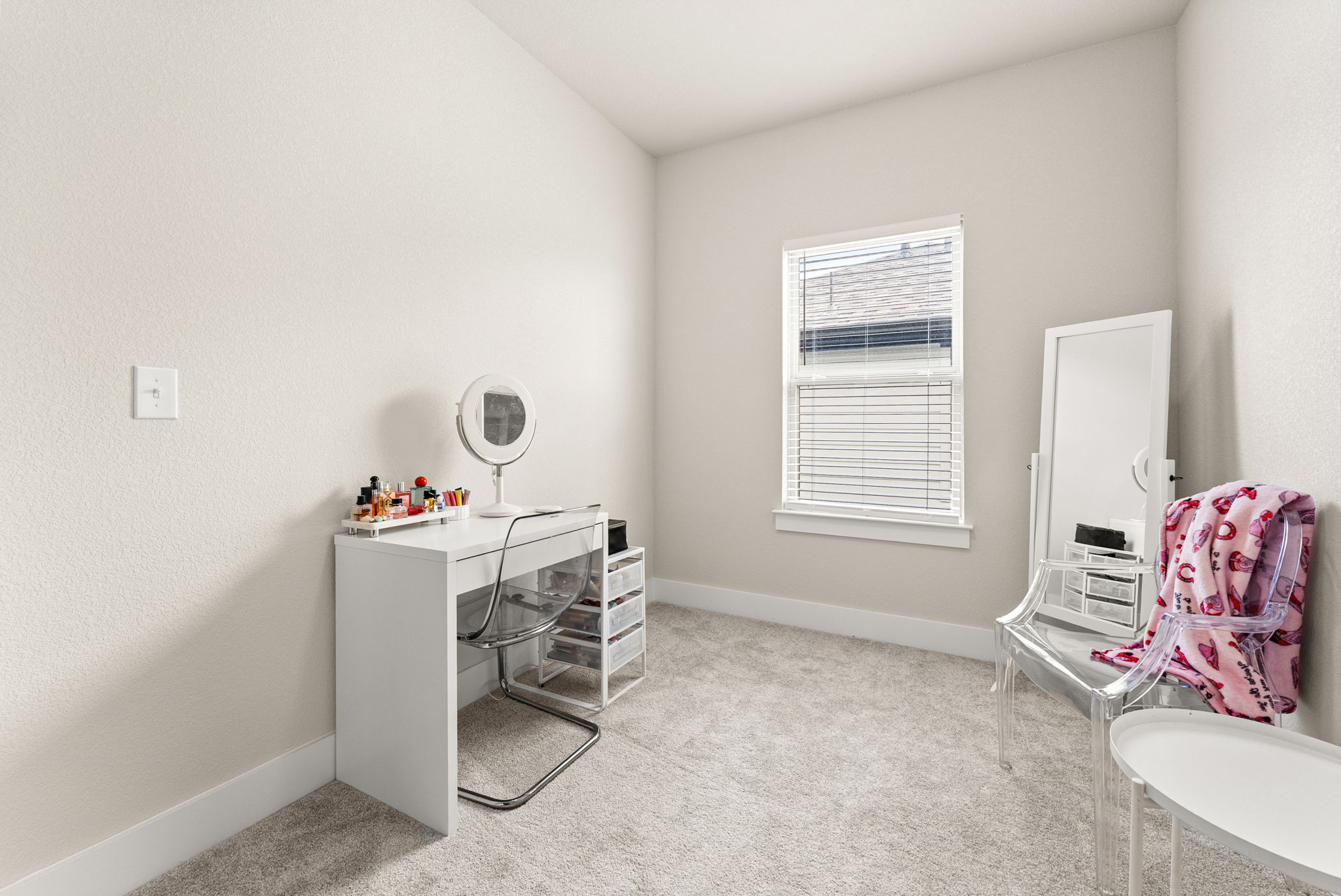 9508 Hamadryas Drive Austin, TX 78744 - Photo 28 of 40 The flex room offers great options such as a workout studio, craft room, or junior office.