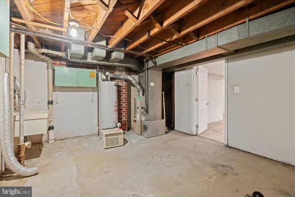 $269,000 | 4102 28th Avenue, Temple Hills, MD 20748