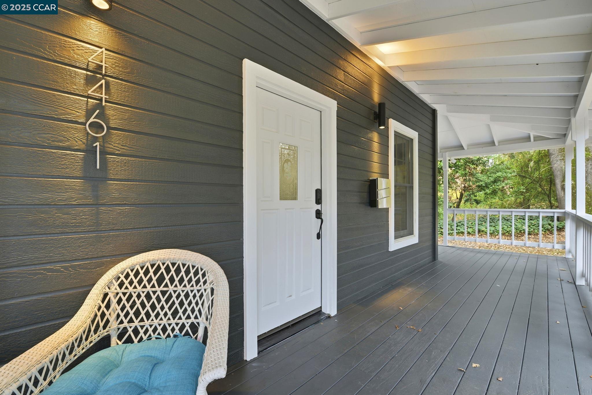 4461 Alhambra Way Martinez, CA 94553 - Photo 4 of 42