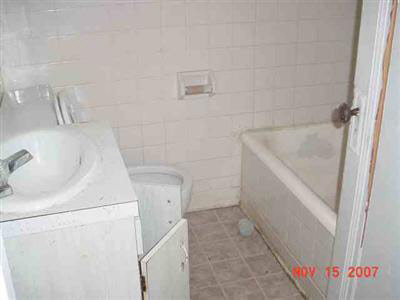 1702 Mackin Road Flint, MI 48504 - Photo 4 of 7 20106751-3.JPG
