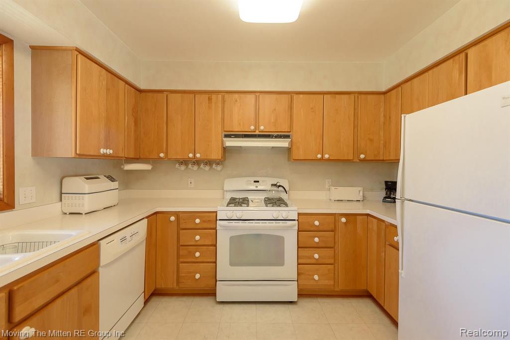 40900 Robbe Road Belleville, MI 48111 - Photo 15 of 55