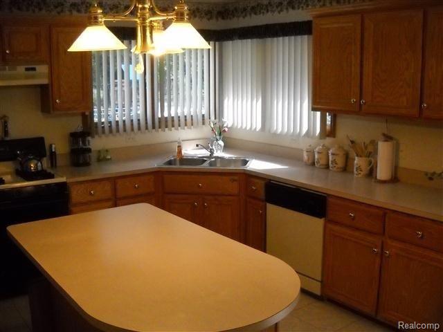 29218 Cotton Road New Baltimore, MI 48047 - Photo 8 of 14 DSCN1310 (Small).JPG