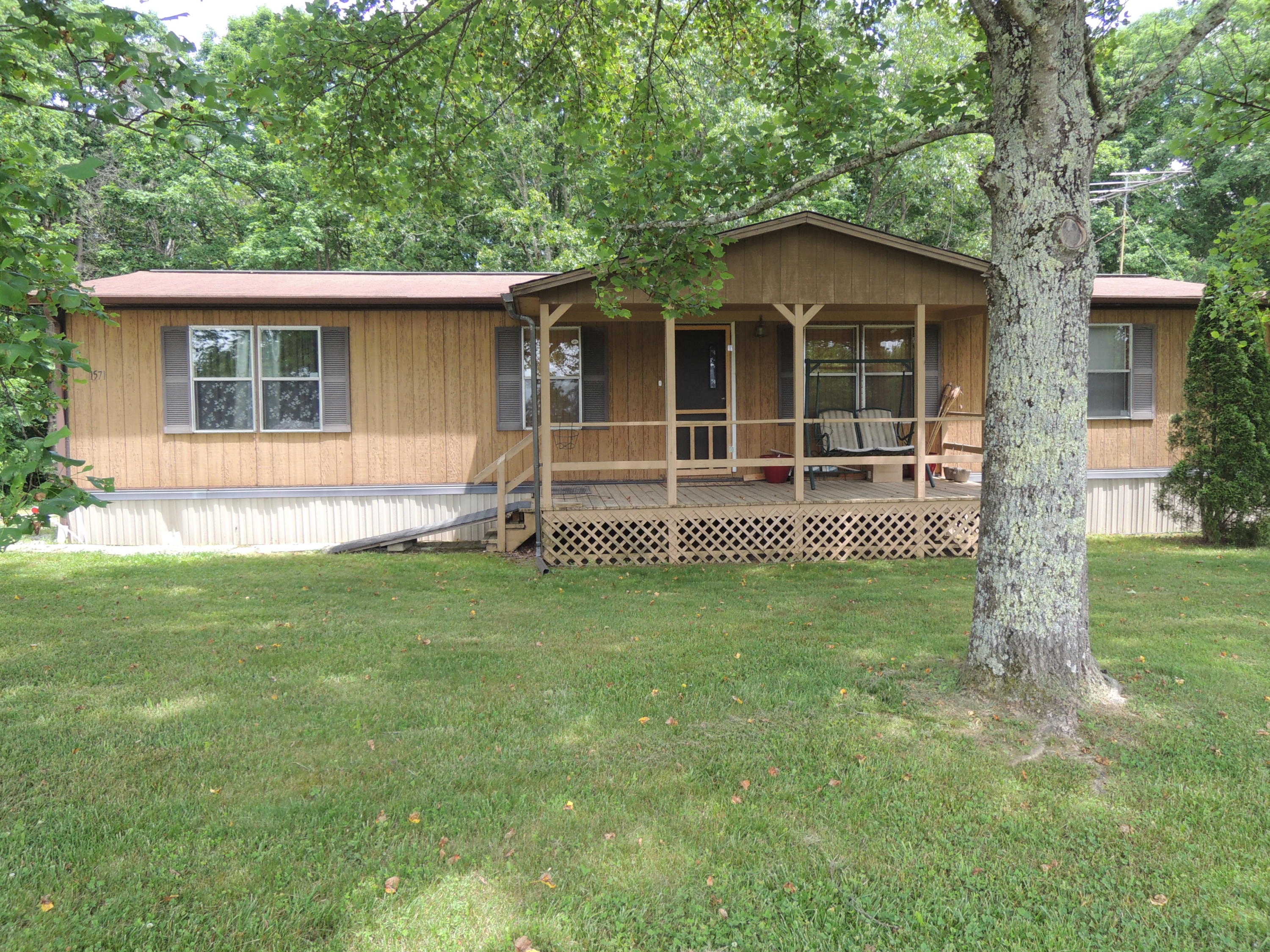 1571 Model Farm Road Jamestown, TN 38556 - Photo 3 of 26 Herbst Eva 002