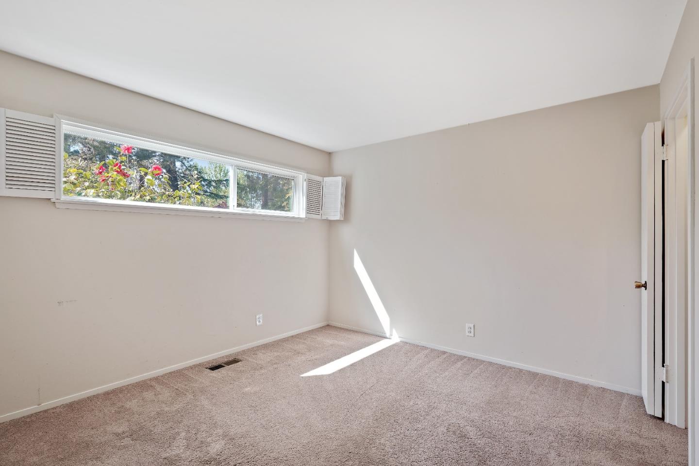 80 Gresham Lane Atherton, CA 94027 - Photo 23 of 30 an empty room with window