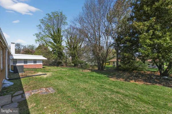 $595,000 | 207 Rolling Green Avenue, New Castle, DE 19720