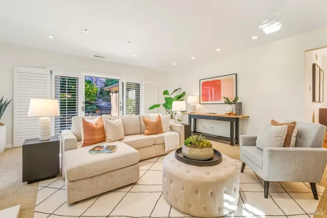$1,595,000 | 829 Las Pavadas Avenue, San Rafael, CA 94903
