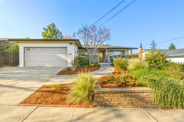 $1,595,000 | 829 Las Pavadas Avenue, San Rafael, CA 94903