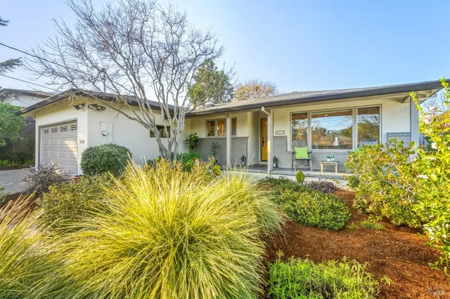 $1,595,000 | 829 Las Pavadas Avenue, San Rafael, CA 94903