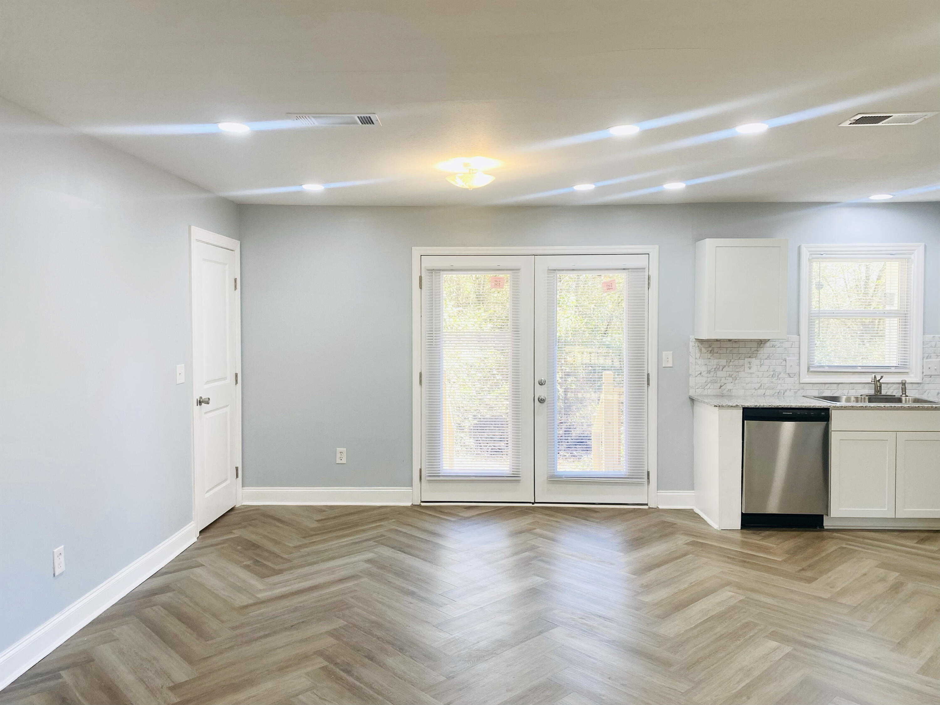 3328 Hillis Road Augusta, GA 30906 - Photo 3 of 19 Eat in Kitchen