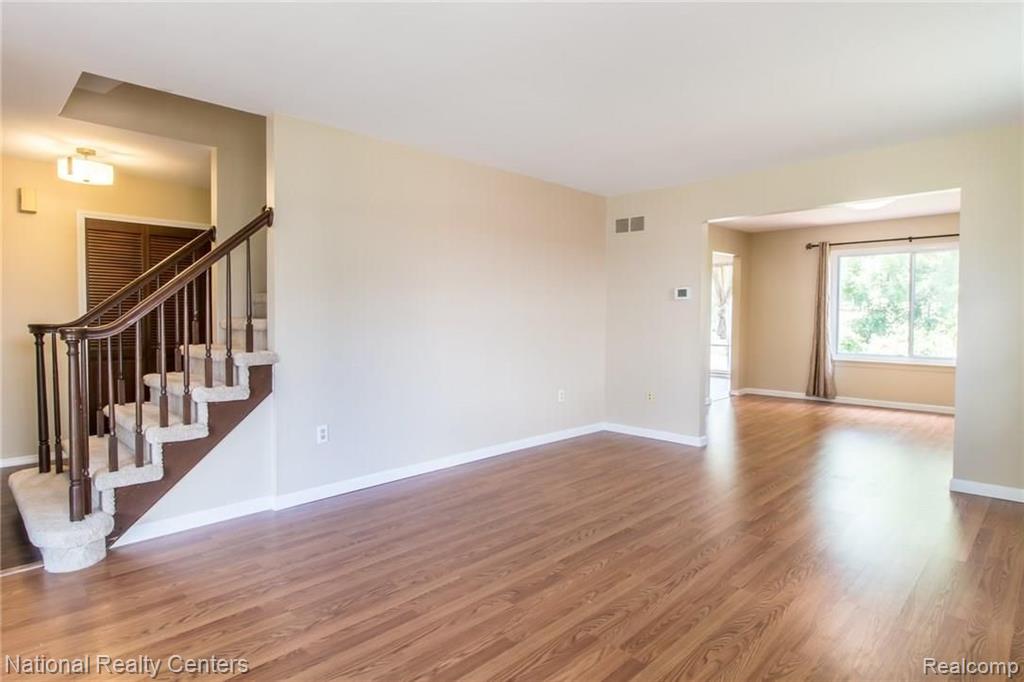 752 Lion Street Rochester Hills, MI 48307 - Photo 6 of 24