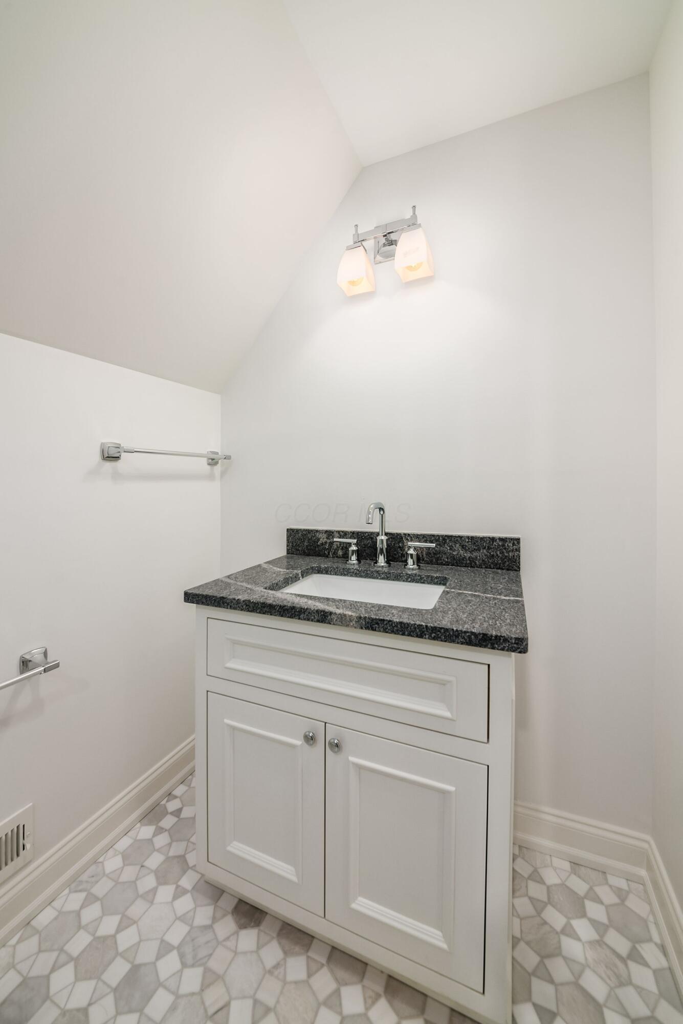 2252 Club Road Upper Arlington, OH 43221 - Photo 109 of 122 2252 Club Road