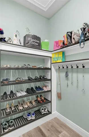 $1,950,000 | 205 East Venice Avenue, Venice, FL 34285