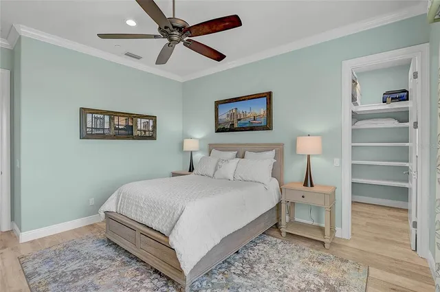 $1,950,000 | 205 East Venice Avenue, Venice, FL 34285