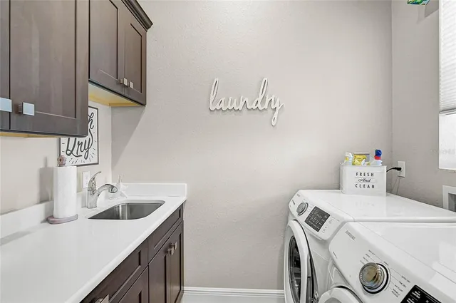 $1,950,000 | 205 East Venice Avenue, Venice, FL 34285