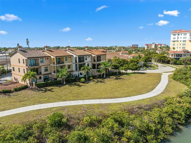 $1,950,000 | 205 East Venice Avenue, Venice, FL 34285