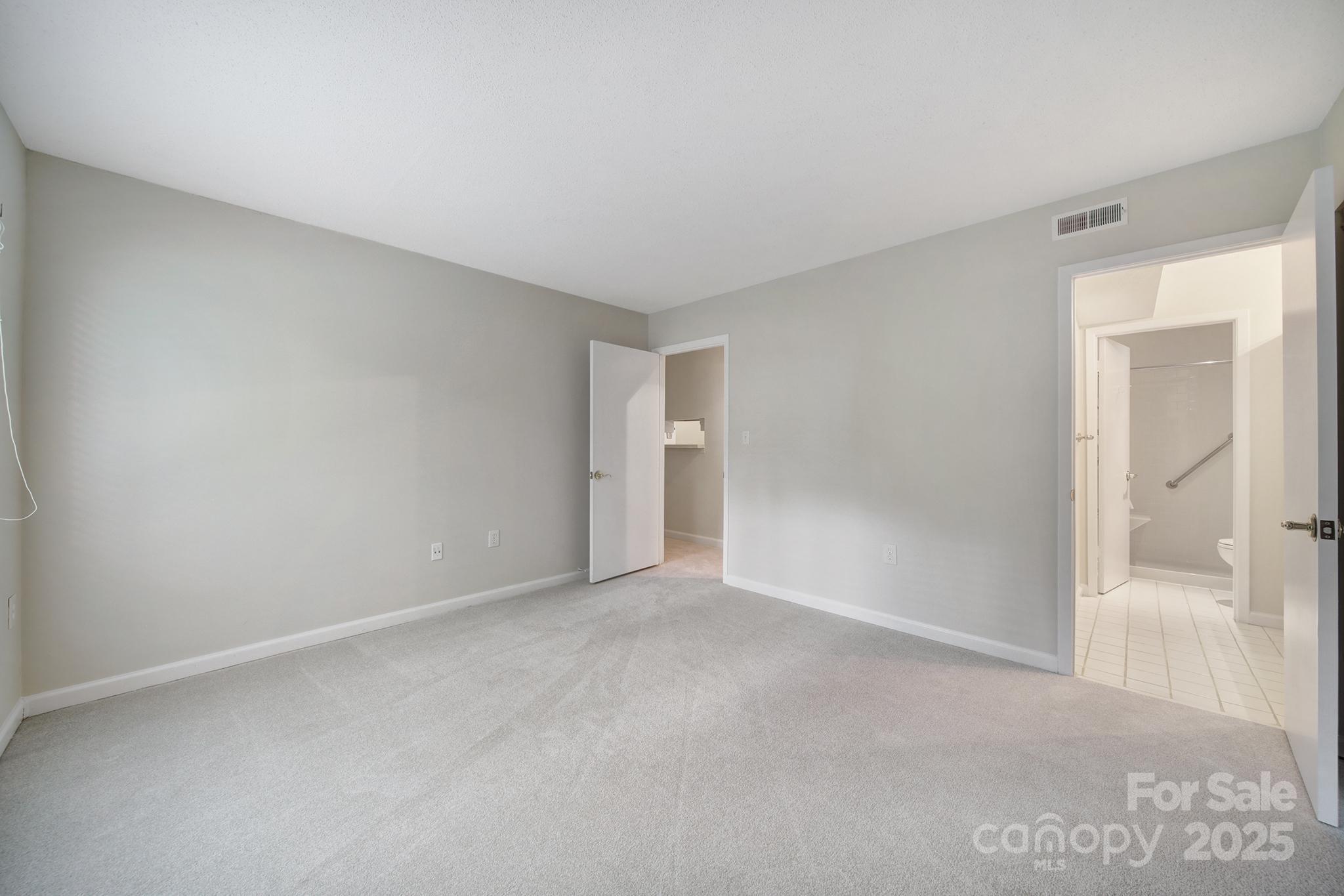 5008 Sardis Road, Unit B Charlotte, NC 28270 - Photo 14 of 27