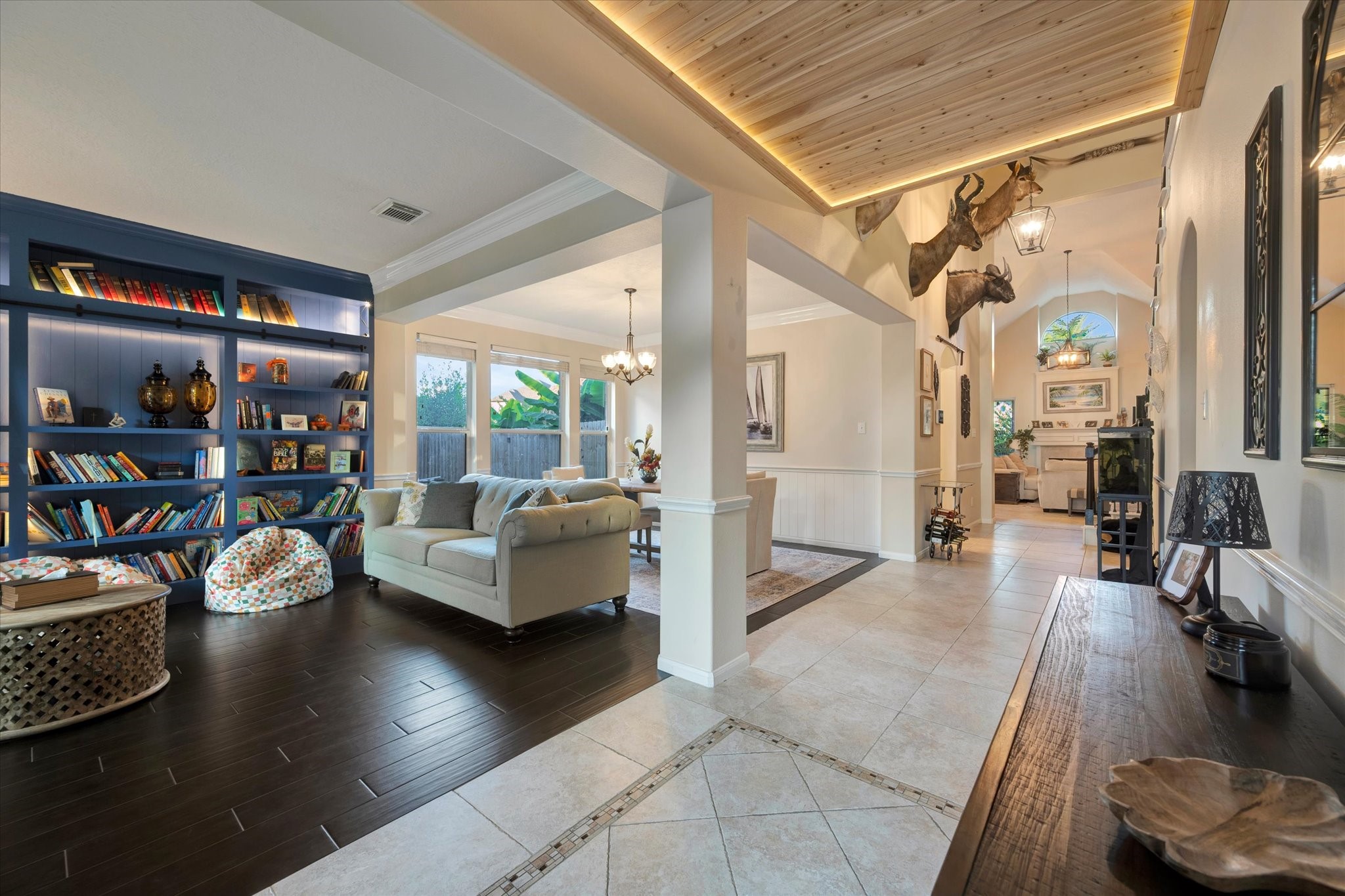 322 Marina Oaks Court Kemah, TX 77565 - Photo 9 of 42 Gallery Image 9
