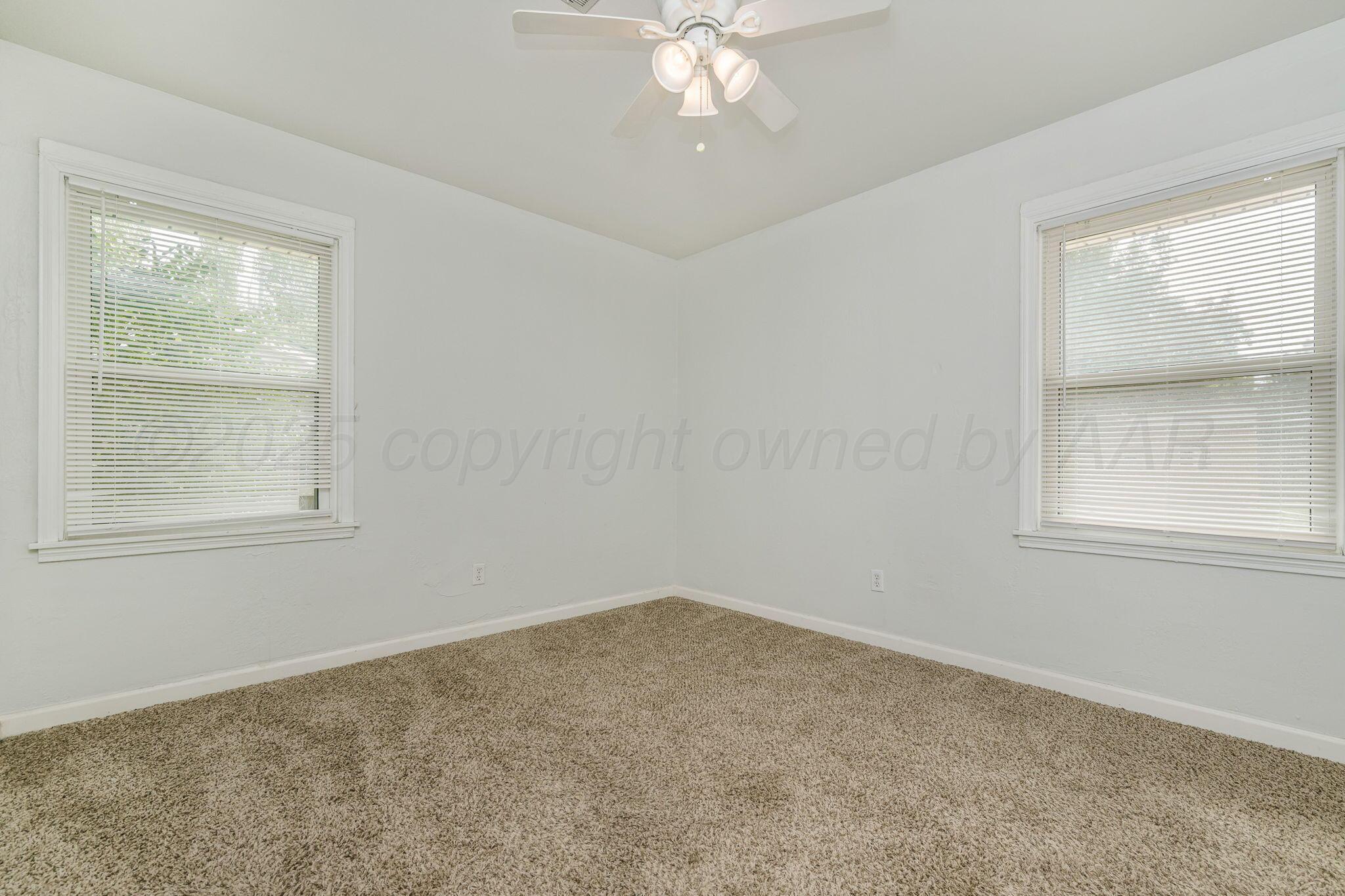 5507 Randolph Road Amarillo, TX 79106 - Photo 12 of 20 Bedroom 2