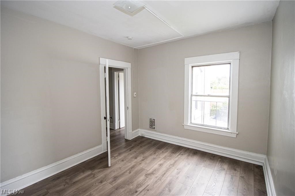 3006 Riverside Avenue Cleveland, OH 44109 - Photo 15 of 22 Gallery Image 15