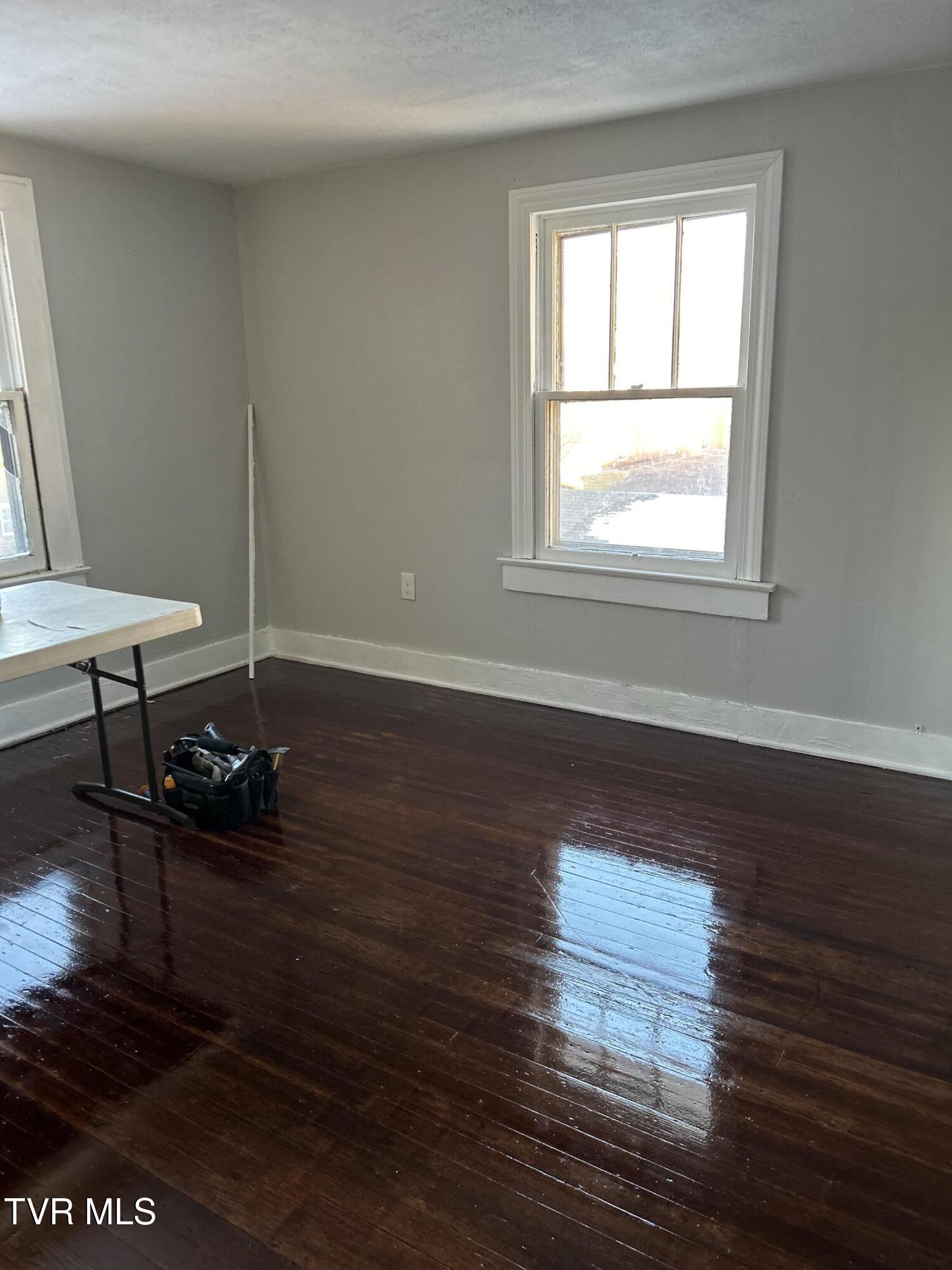 617 Taylor Street Bristol, TN 37620 - Photo 13 of 36 Taylor #1