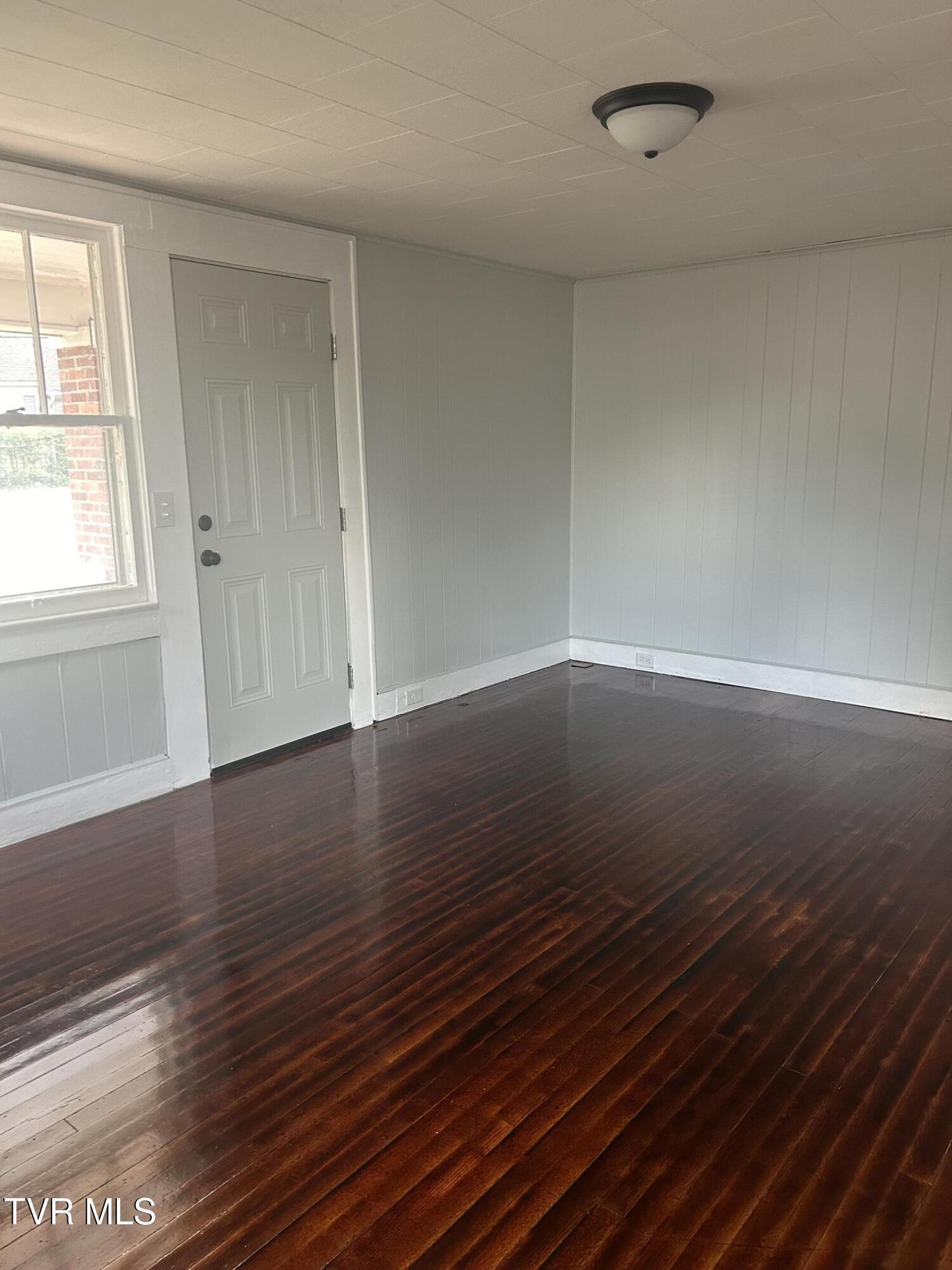 617 Taylor Street Bristol, TN 37620 - Photo 22 of 36 Taylor #2