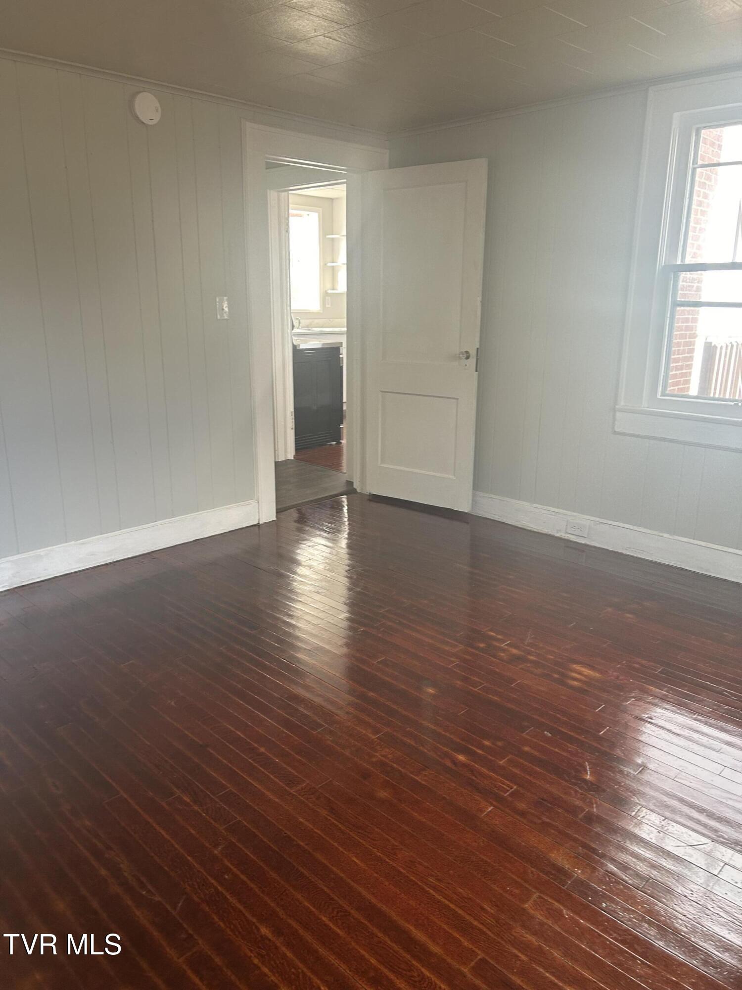 617 Taylor Street Bristol, TN 37620 - Photo 26 of 36 Taylor #2