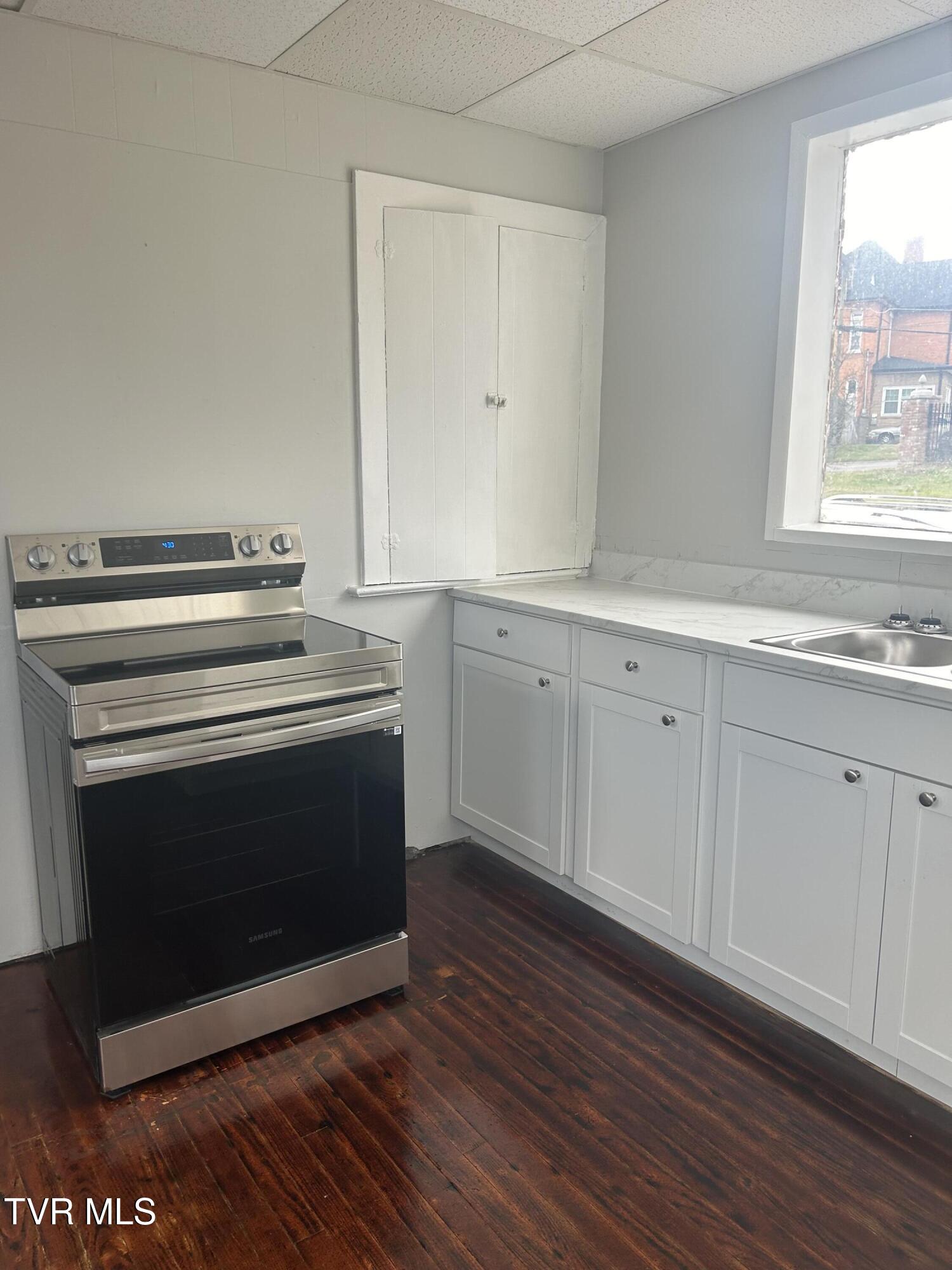 617 Taylor Street Bristol, TN 37620 - Photo 33 of 36 Taylor #2