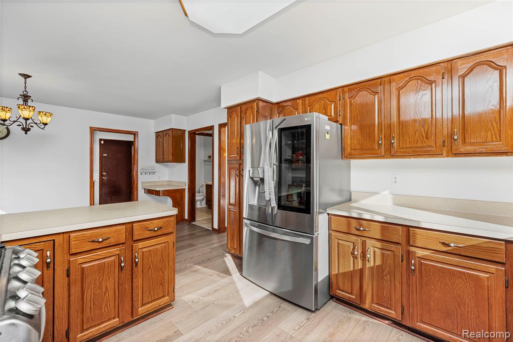 2411 Lassiter Drive Rochester Hills, MI 48309 - Photo 17 of 48