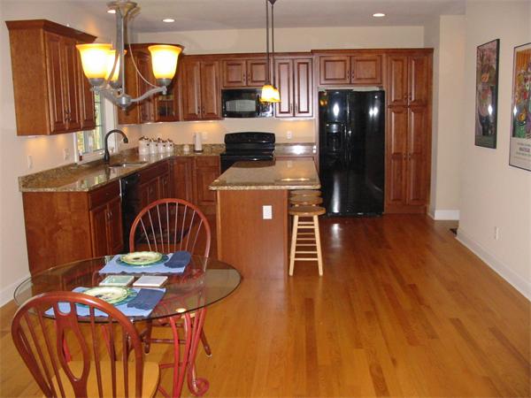 12 Fox Run Easthampton, MA 01027 - Photo 4 of 22