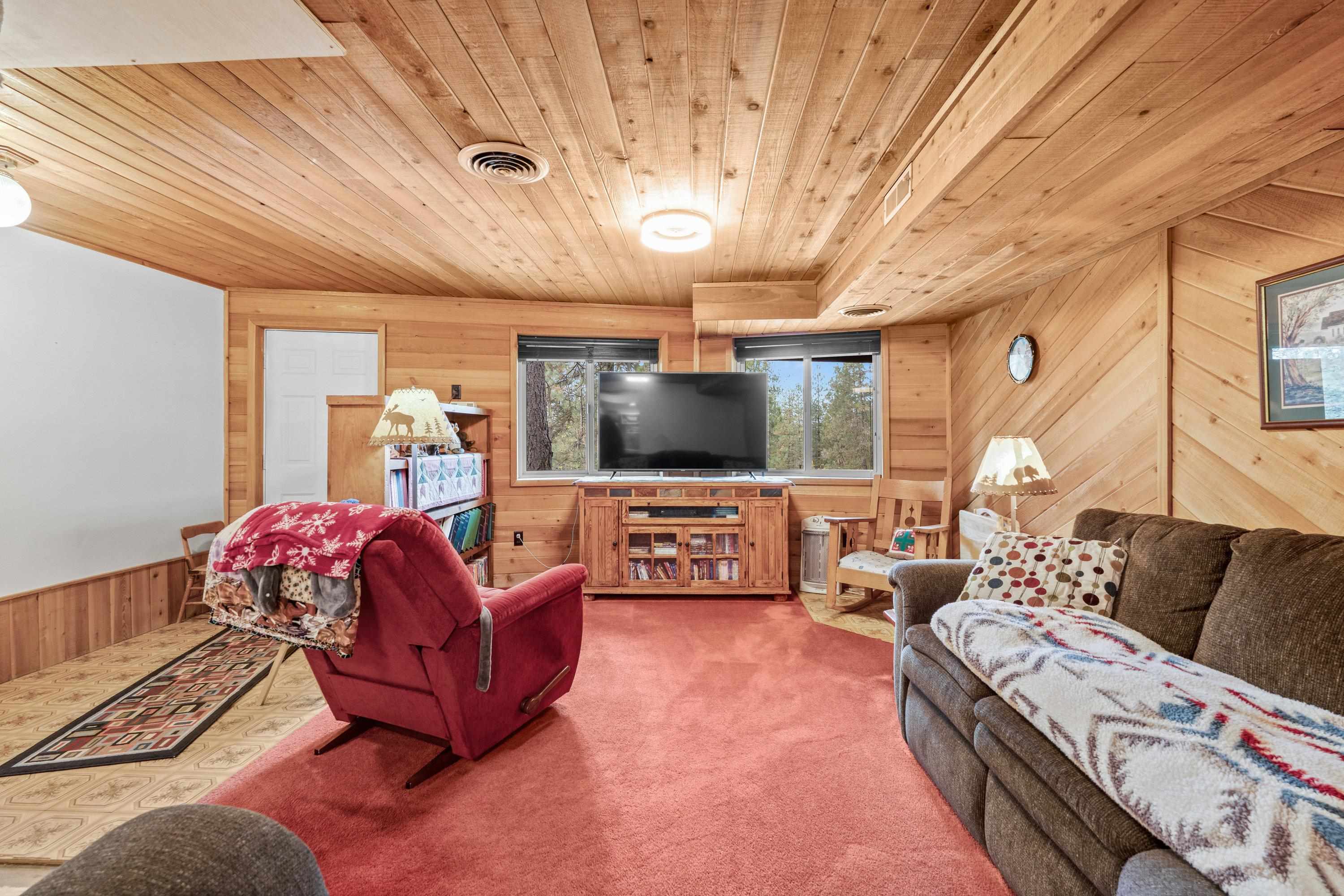 32302 North Hardesty Road Chattaroy, WA 99003 - Photo 24 of 50