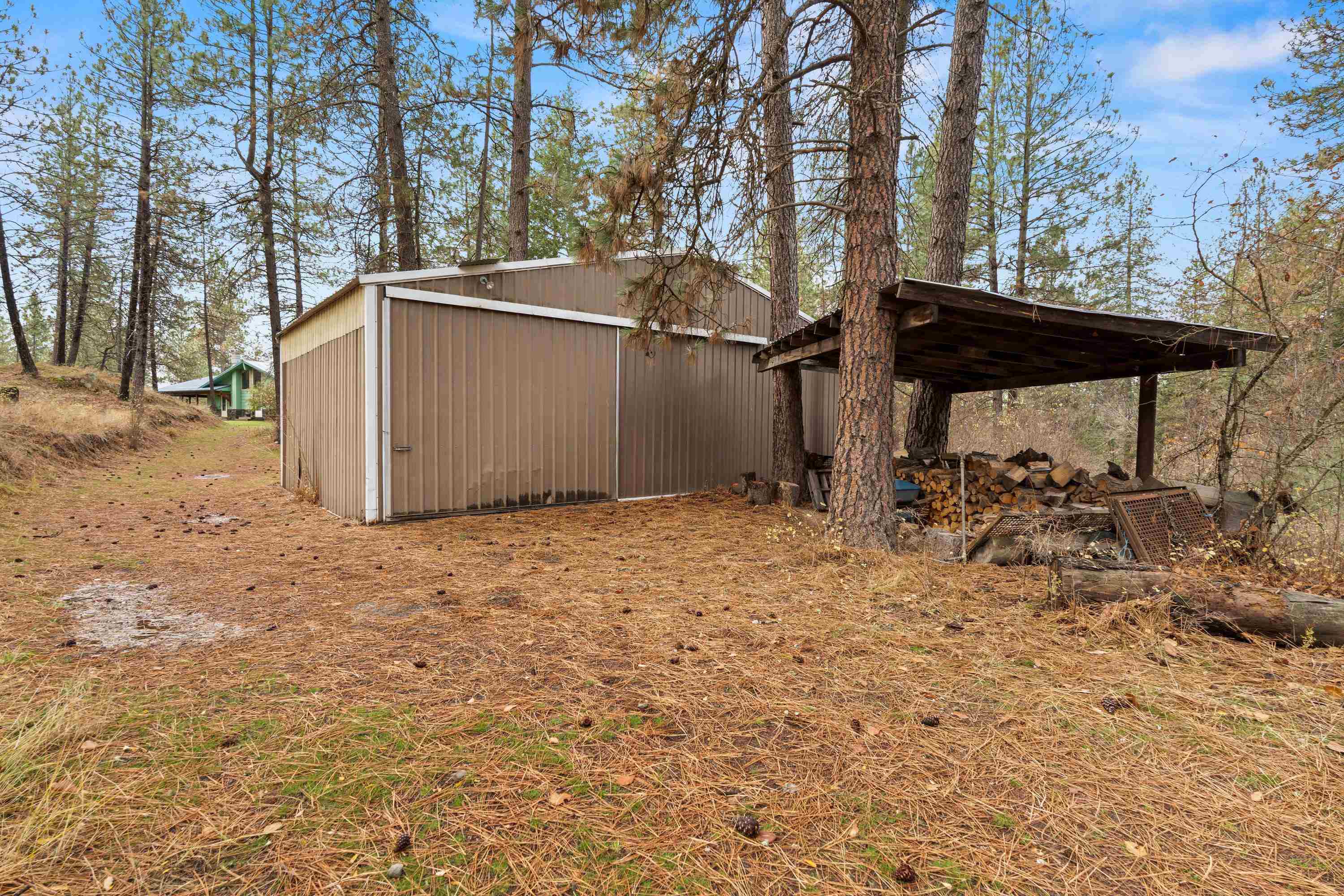 32302 North Hardesty Road Chattaroy, WA 99003 - Photo 37 of 50