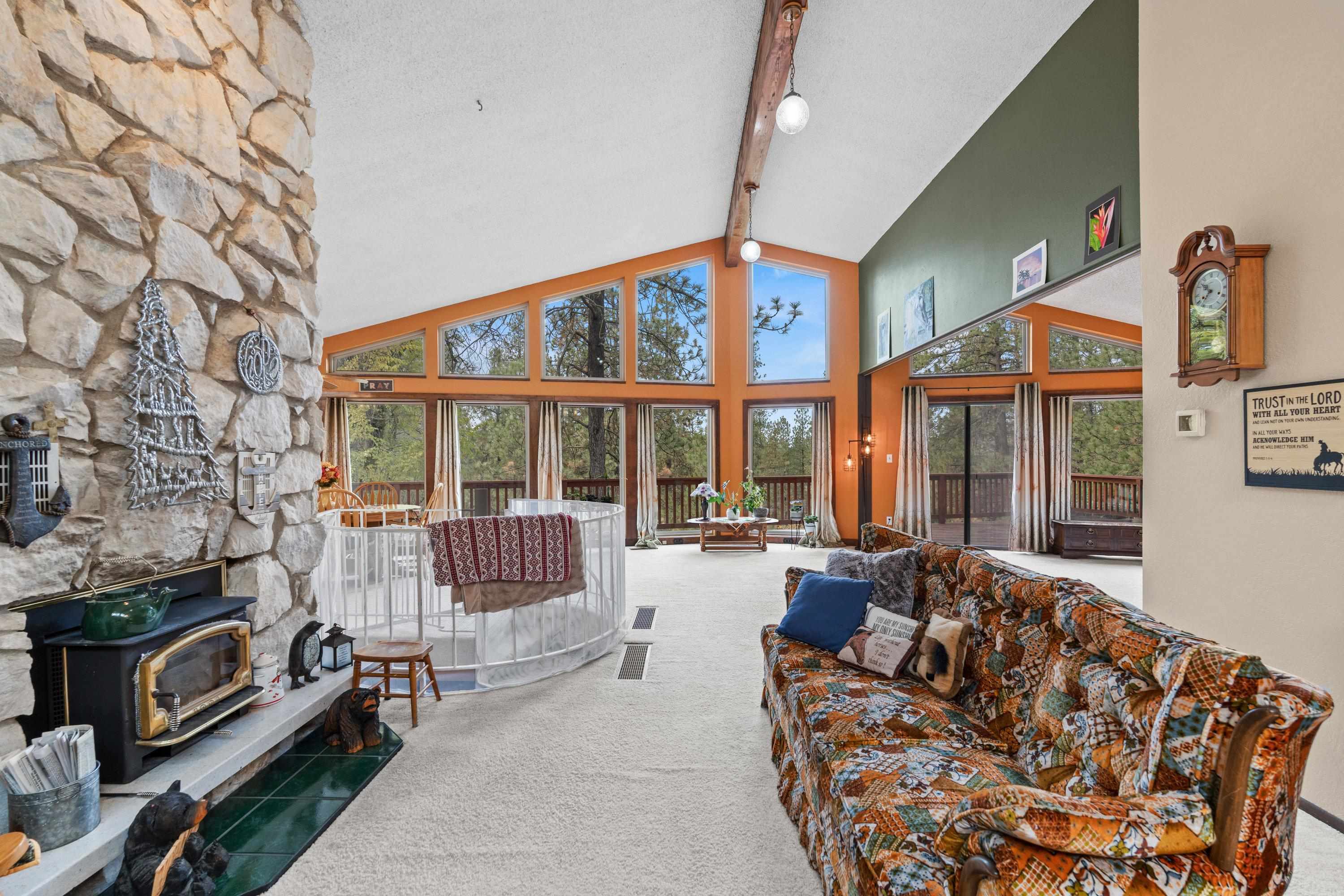 32302 North Hardesty Road Chattaroy, WA 99003 - Photo 5 of 50