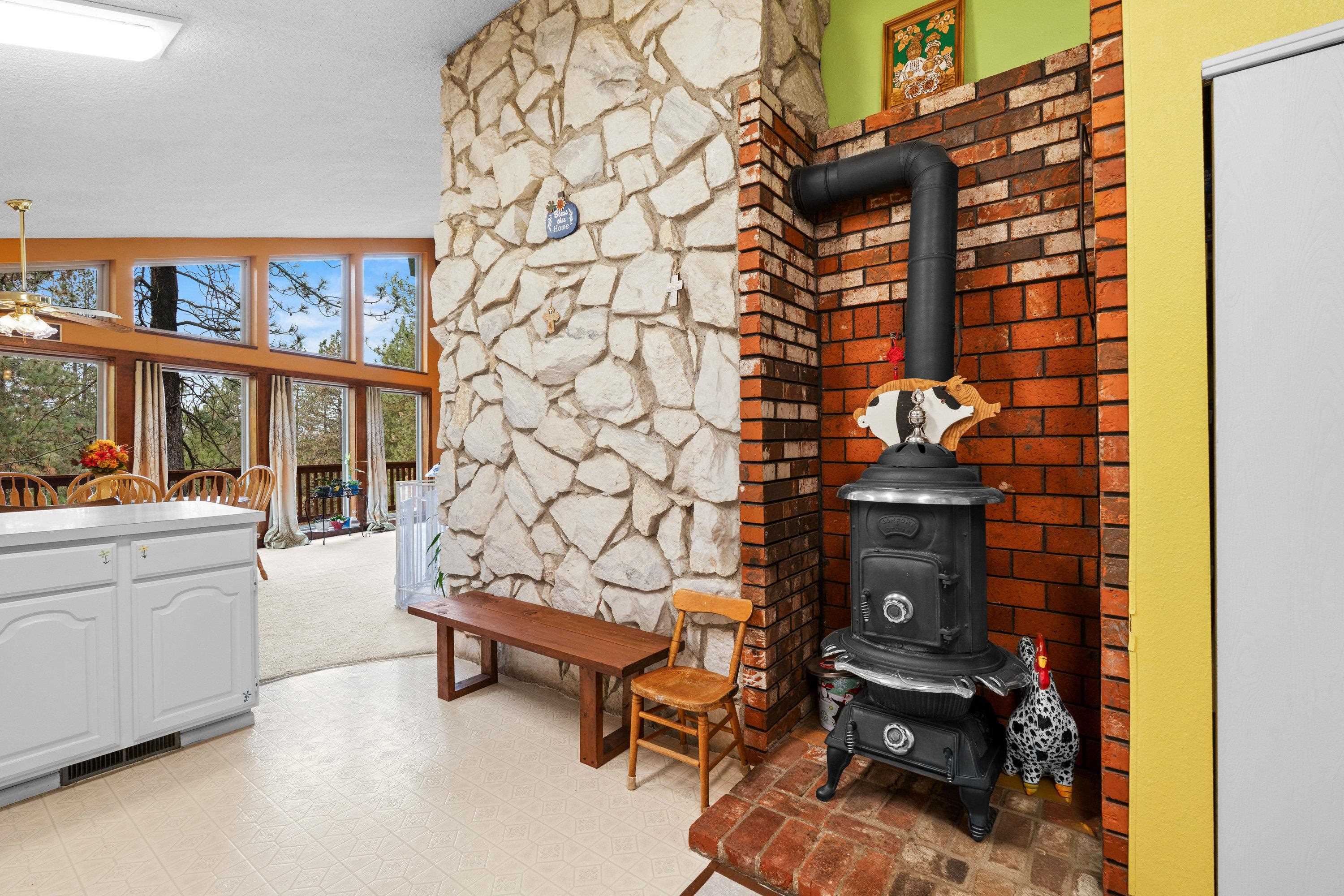 32302 North Hardesty Road Chattaroy, WA 99003 - Photo 10 of 50