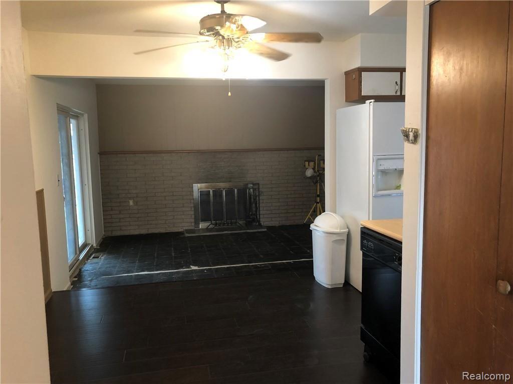 2055 Common Road Warren, MI 48092 - Photo 9 of 21
