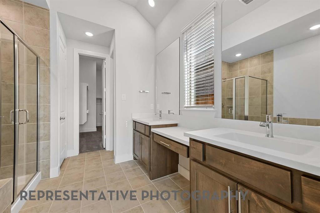 1033 Alberta Spruce Road Justin, TX 76247 - Photo 10 of 19 Gallery Image 10