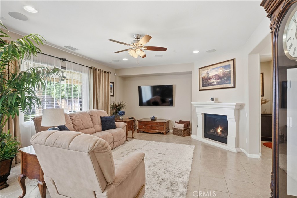 28079 Millstream Court Menifee, CA 92585 - Photo 16 of 62