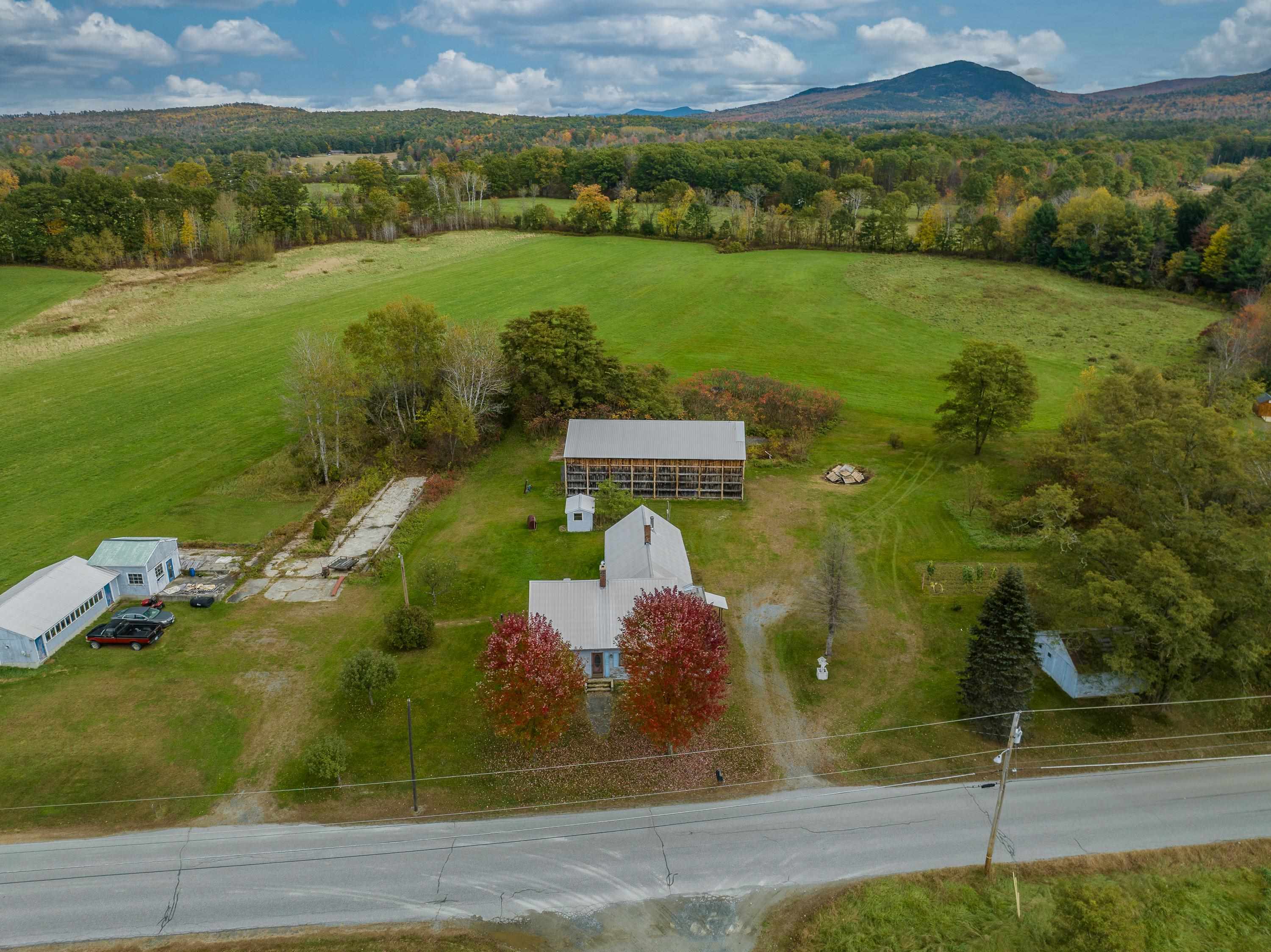 335 Brushwood Road Haverhill, NH 03774 - Photo 4 of 37