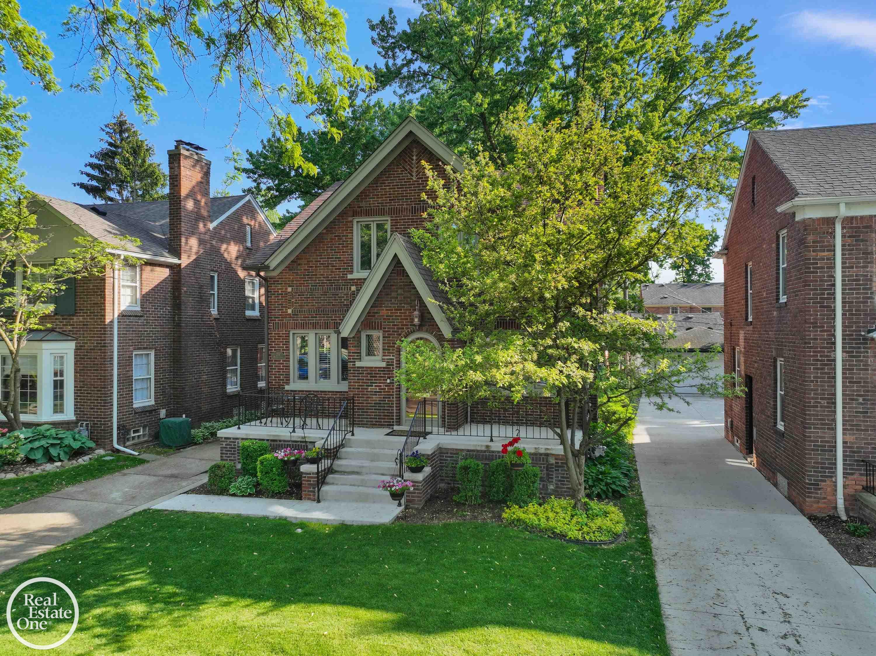 277 Merriweather Road Grosse Pointe, MI 48236 - Photo 50 of 51 50142253-23cac315-be99-4b04-ab55-466a4fb27c14.JPG