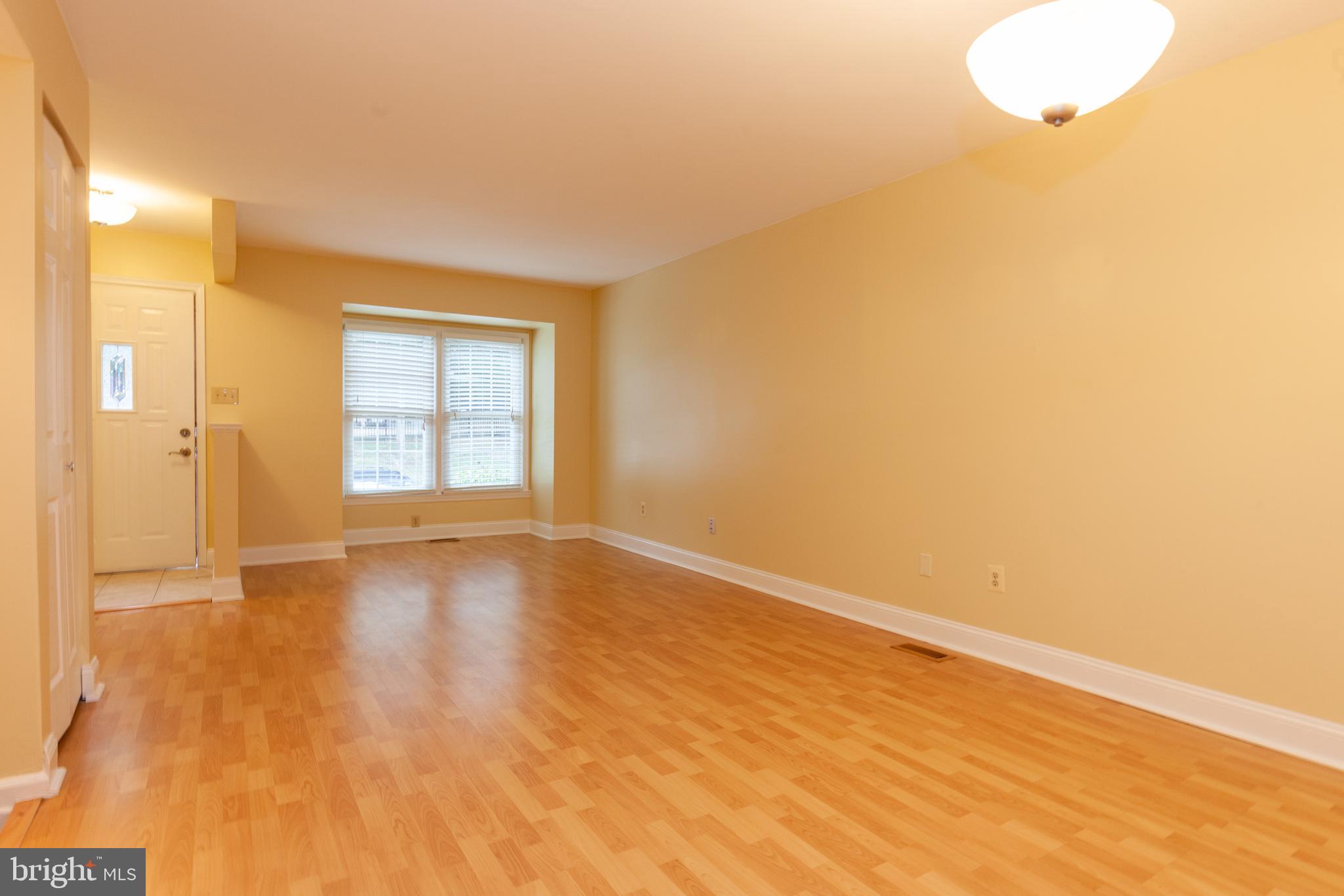 8528 Springfield Oaks Drive Springfield, VA 22153 - Photo 11 of 41 Gallery Image 11