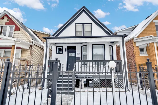 $369,900 | 6607 South Oakley Avenue, Chicago, IL 60636