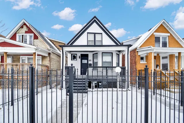 $369,900 | 6607 South Oakley Avenue, Chicago, IL 60636