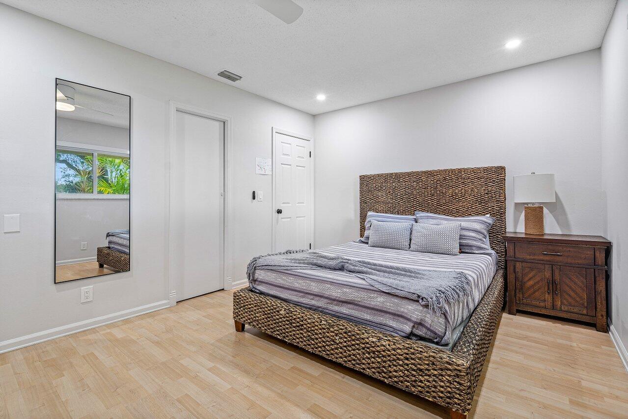 701 Gumtree Road North Palm Beach, FL 33408 - Photo 22 of 44 022-701GumtreeRoad-NorthPalmBeach-FL-334