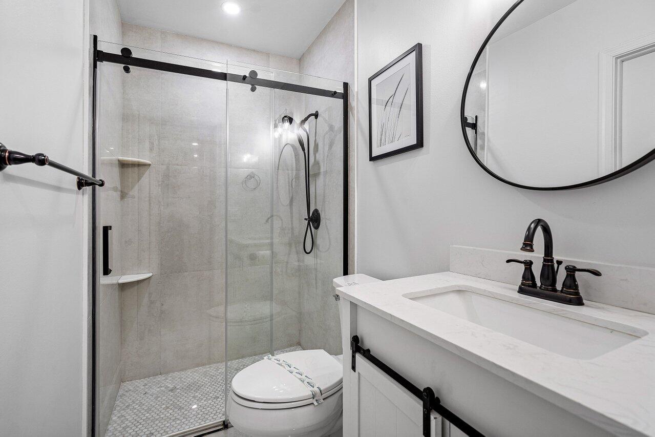 701 Gumtree Road North Palm Beach, FL 33408 - Photo 23 of 44 023-701GumtreeRoad-NorthPalmBeach-FL-334