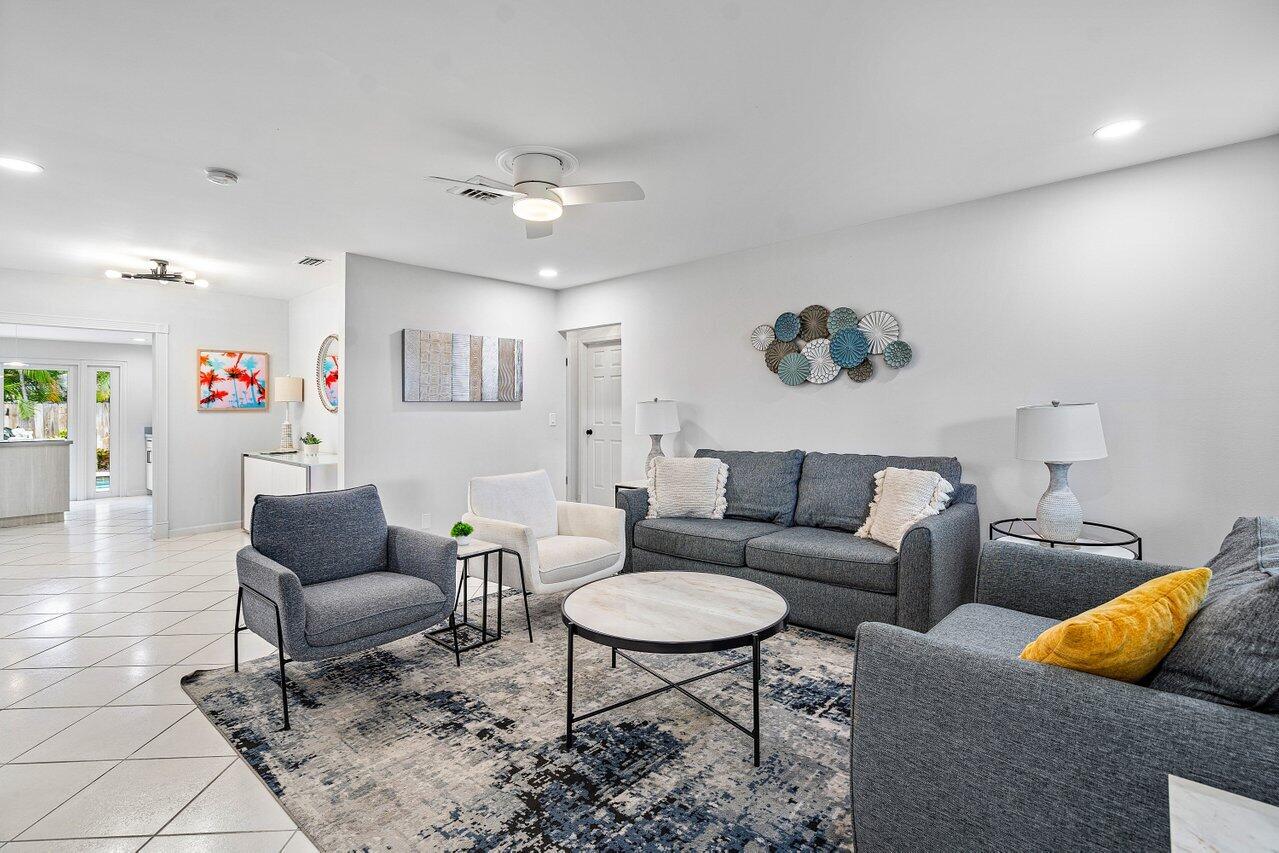 701 Gumtree Road North Palm Beach, FL 33408 - Photo 10 of 44 010-701GumtreeRoad-NorthPalmBeach-FL-334