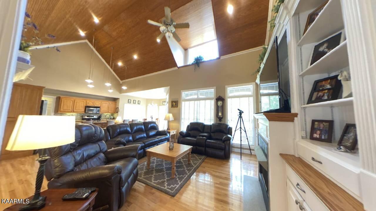 312 7 Oaks Drive Rutledge, TN 37861 - Photo 42 of 57 Family Room_20220617010727