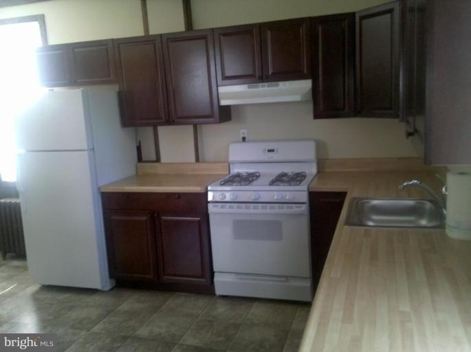 4103 Raspe Avenue Baltimore, MD 21206 - Photo 4 of 14 Kitchen #2