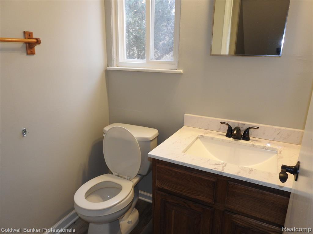 5919 Western Road Flint, MI 48506 - Photo 13 of 26
